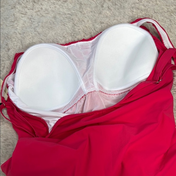 Profile by Gottex
Ruched One Piece Swimsuit, Size 16, NWT - Picture 10 of 13